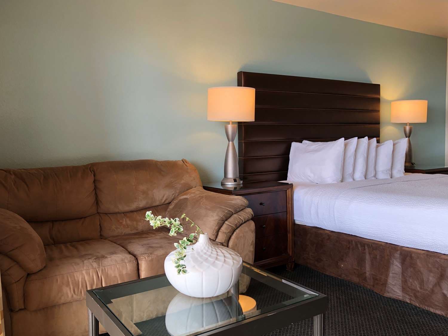 SureStay Plus Hotel by Best Western Gold Beach 5