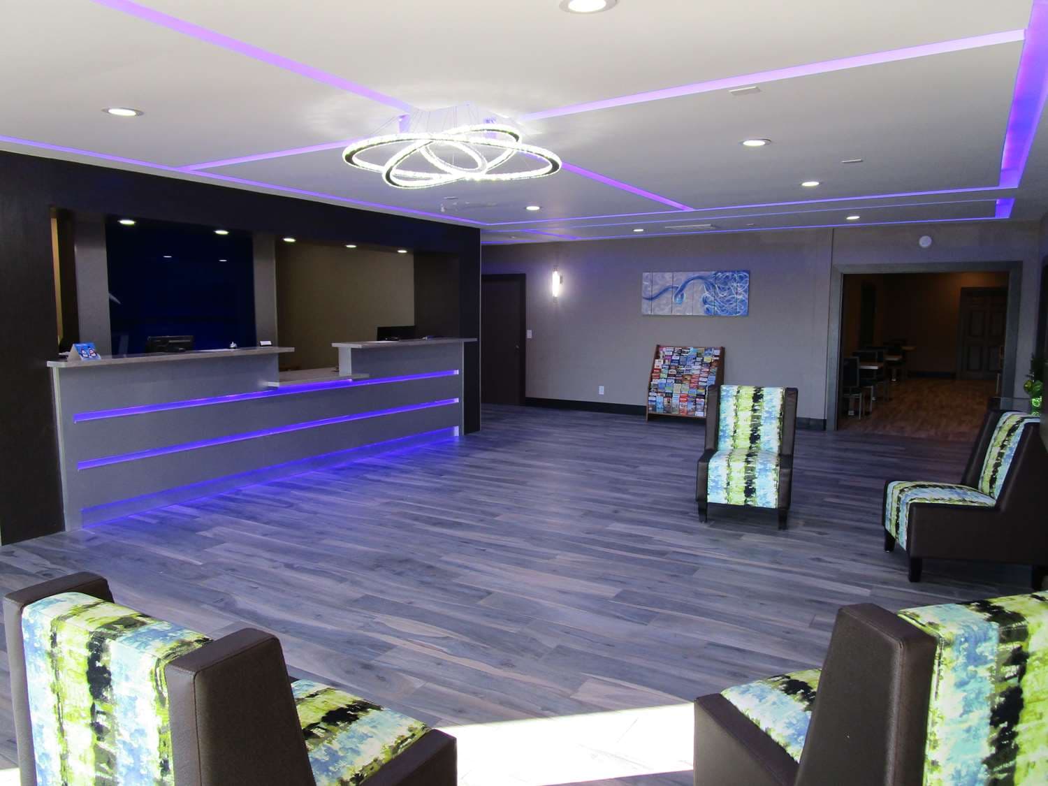 SureStay Plus Hotel by Best Western Point Richmond 4