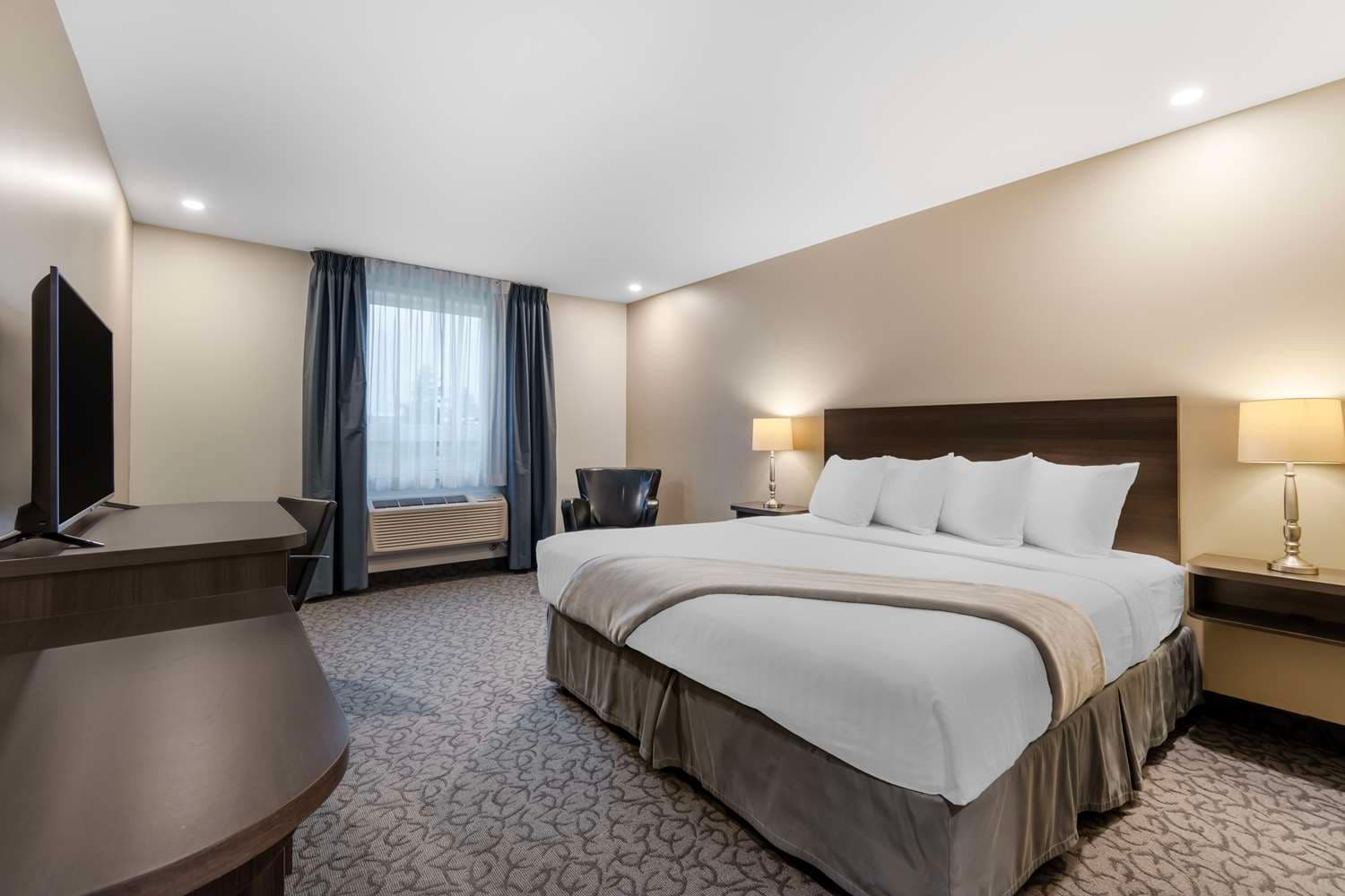 Villa Inn & Suites, SureStay Collection by Best Western 5