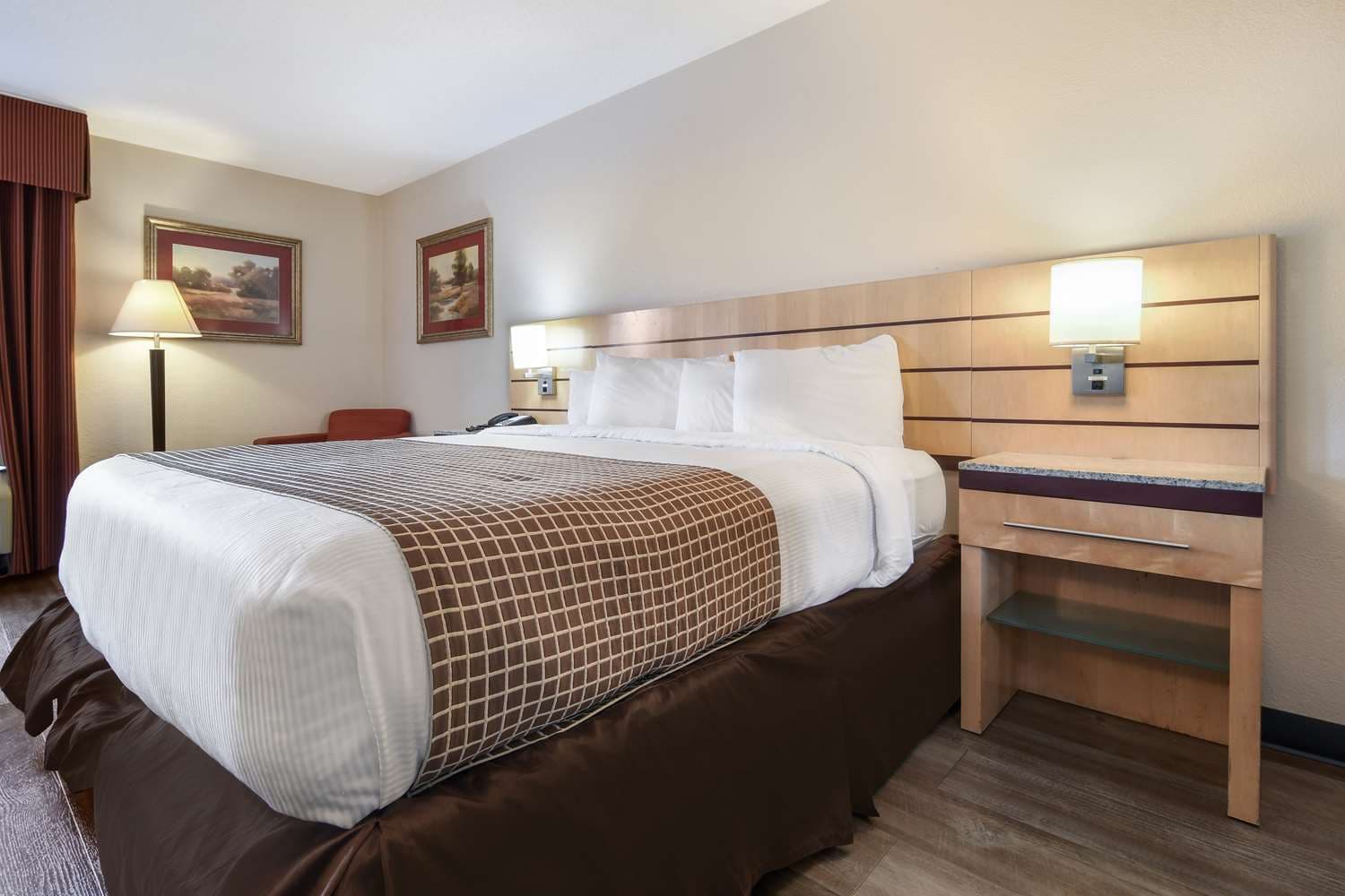 SureStay Plus Hotel by Best Western Tarboro 4