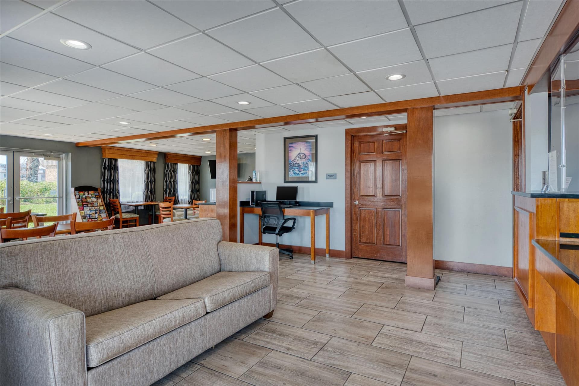 SureStay Hotel by Best Western Bowling Green North 4