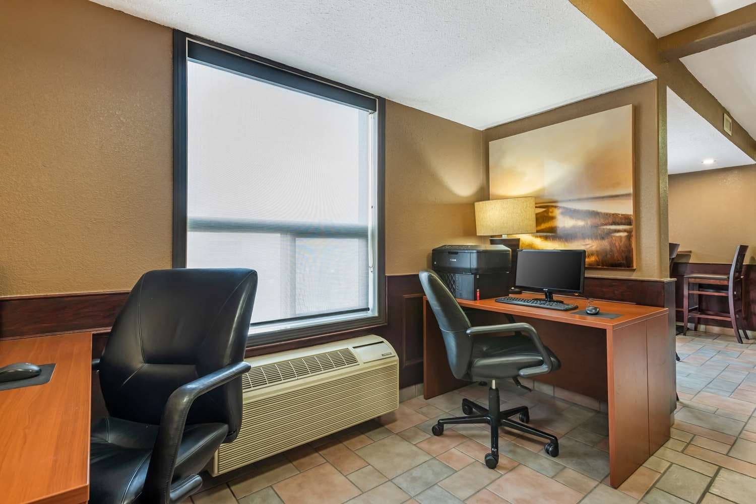 Best Western Strathmore Inn 5
