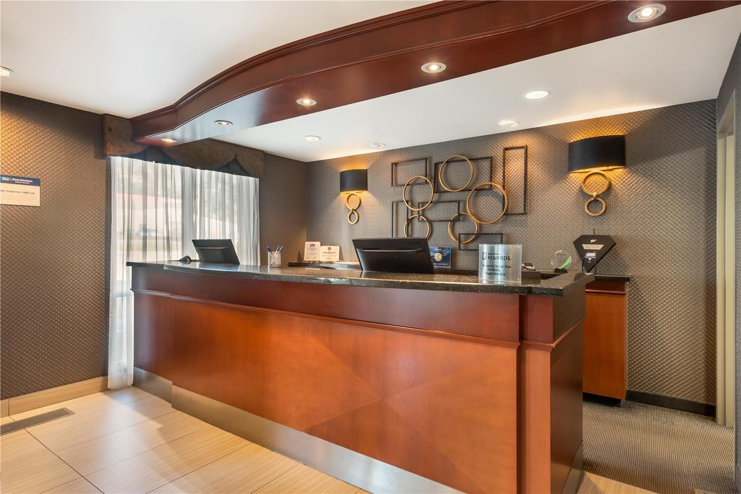 Best Western Plus Calgary Centre Inn 5