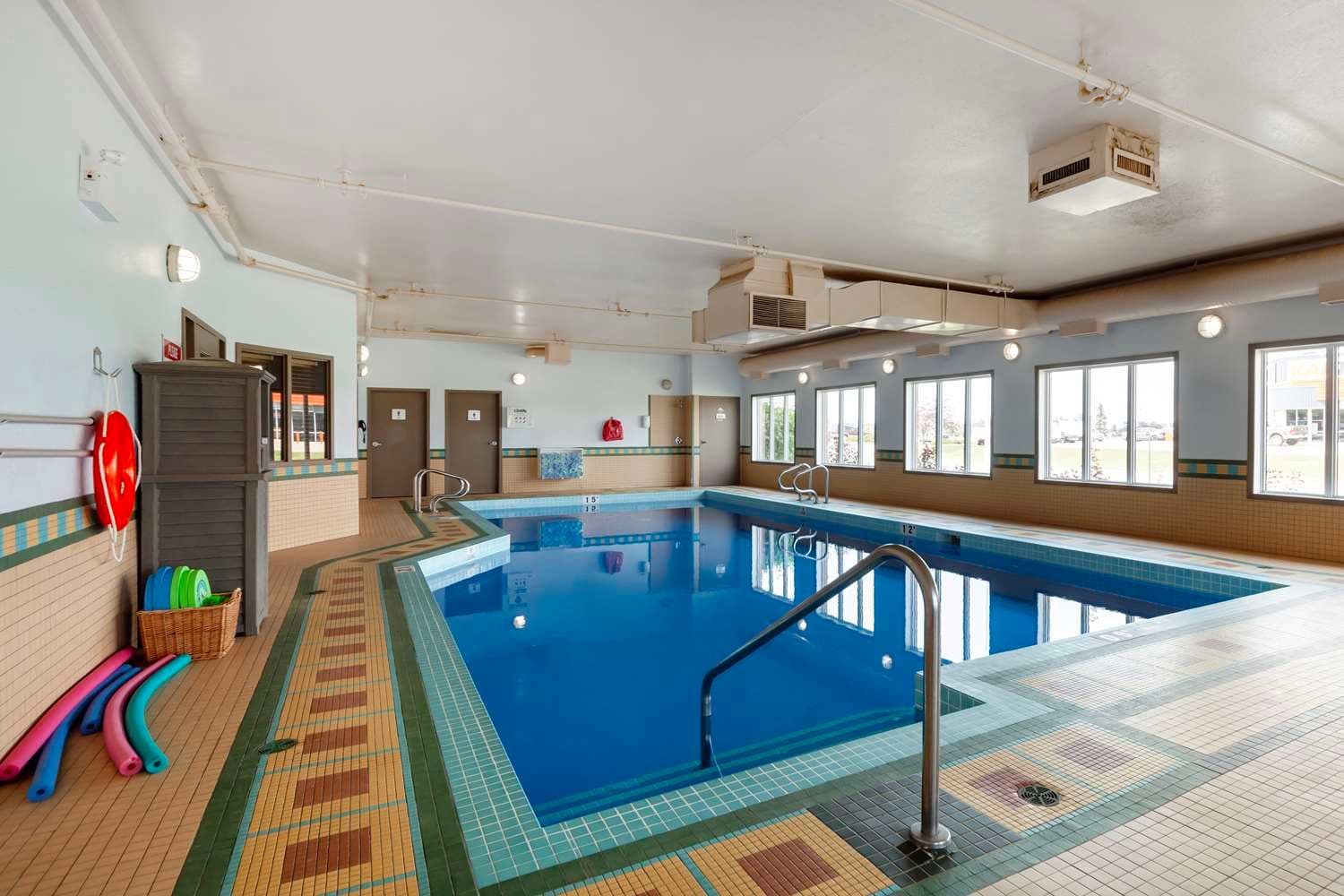 Best Western Grande Prairie Hotel & Suites 2