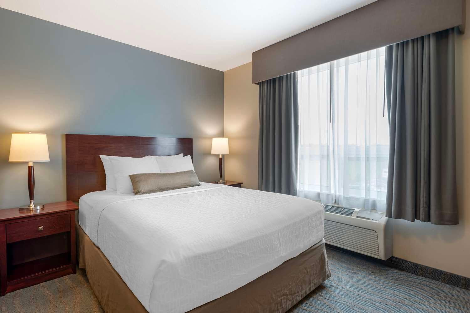 Best Western Rocky Mountain House Inn & Suites