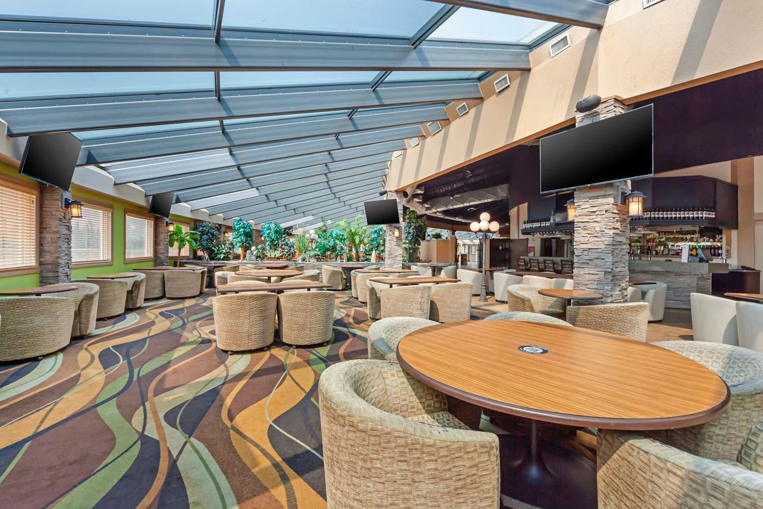 Best Western Plus Mirage Hotel & Resort 3
