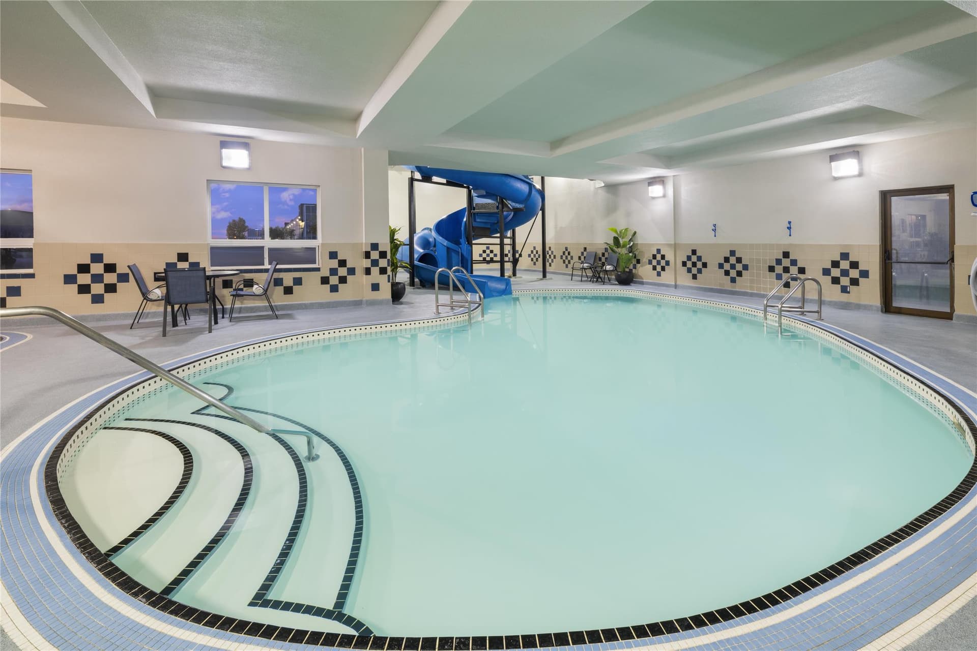 Best Western Premier Freeport Inn Calgary Airport 4