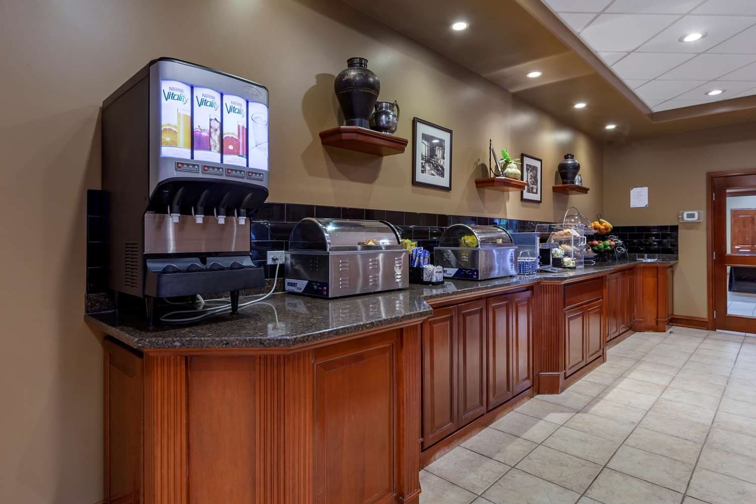 Best Western Plus Meridian Hotel 5