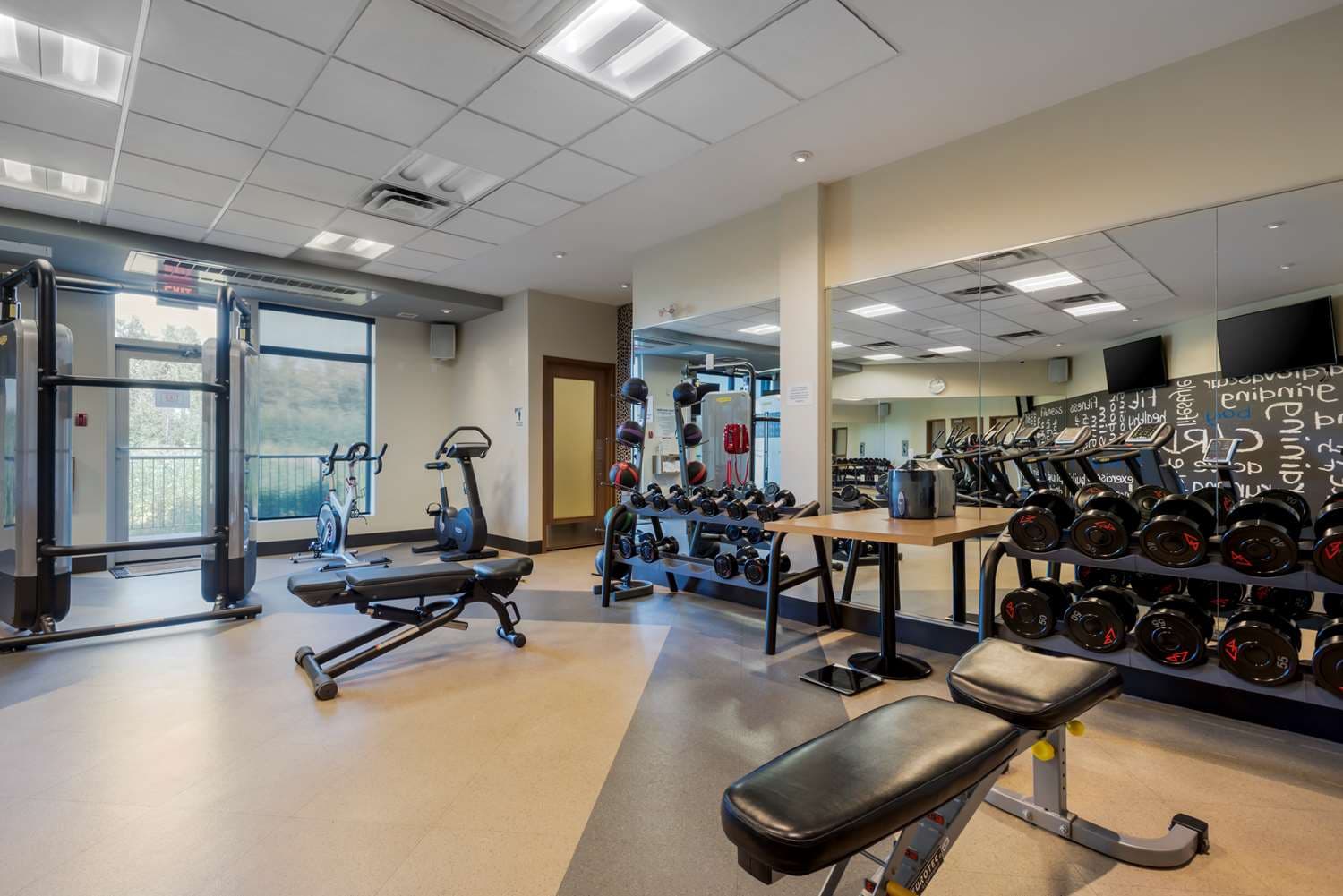 Best Western Plus Sawridge Suites 4