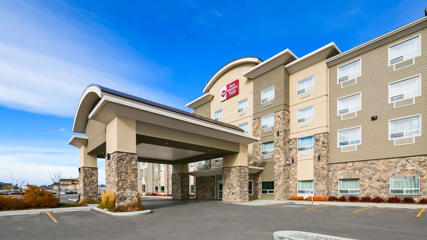 Best Western Plus Okotoks Inn & Suites 3