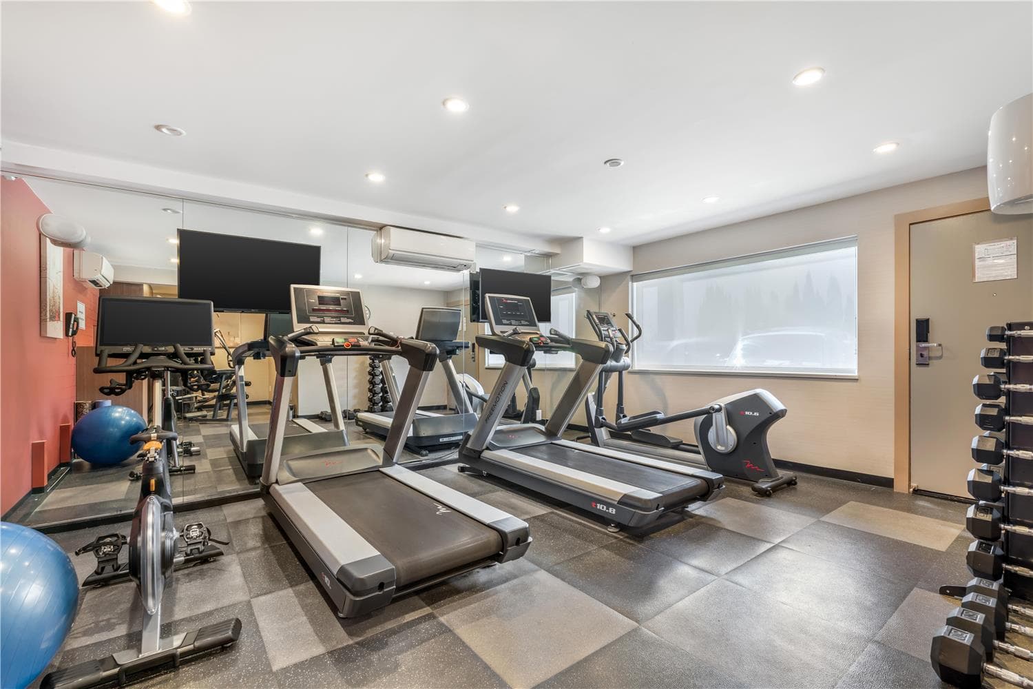Best Western Plus Burnaby Hotel 3