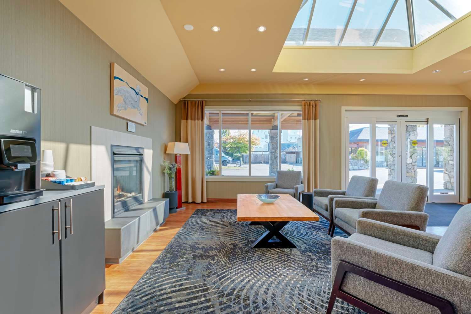 Best Western Plus Emerald Isle Hotel 5