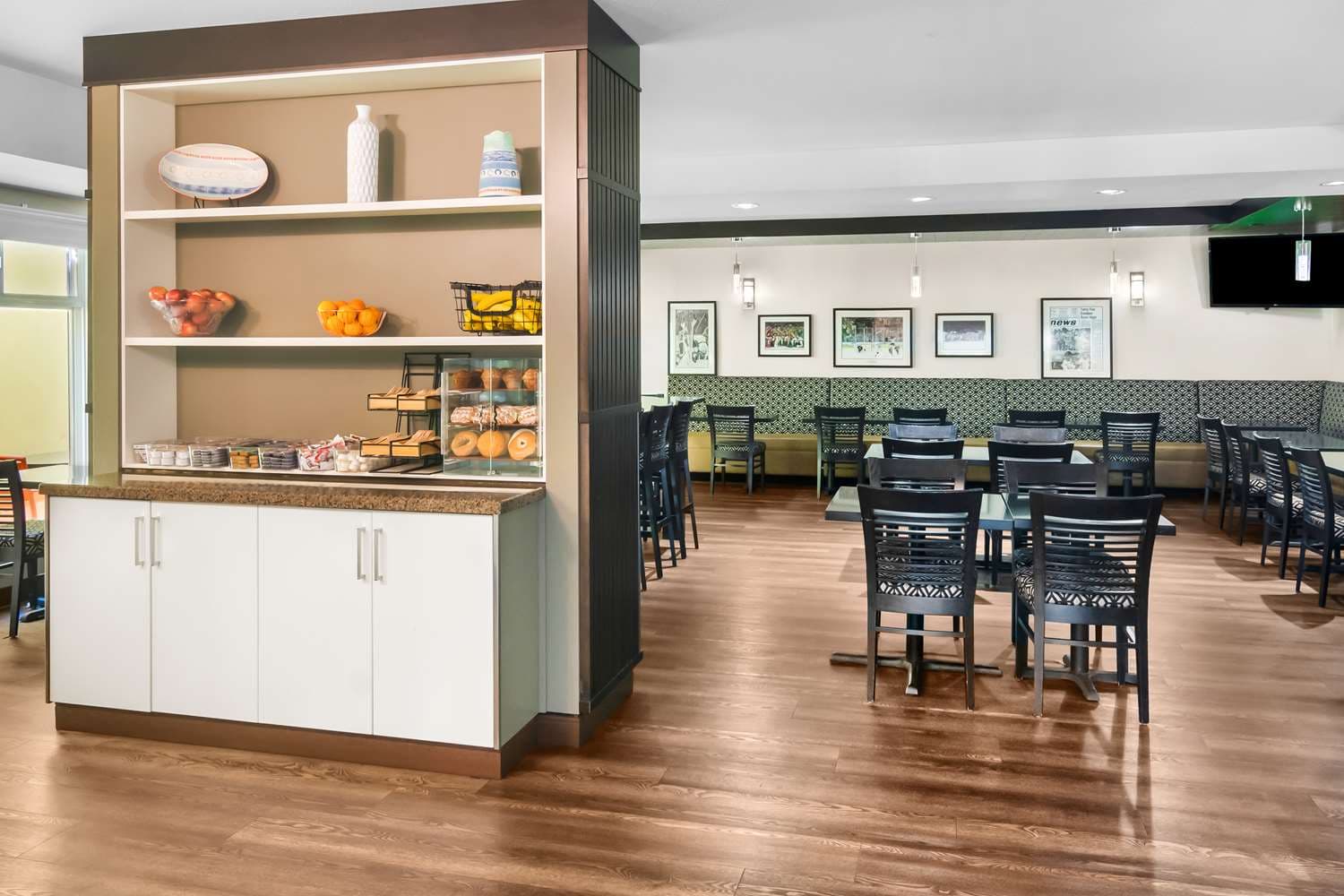 Best Western Plus Osoyoos Hotel & Suites 3