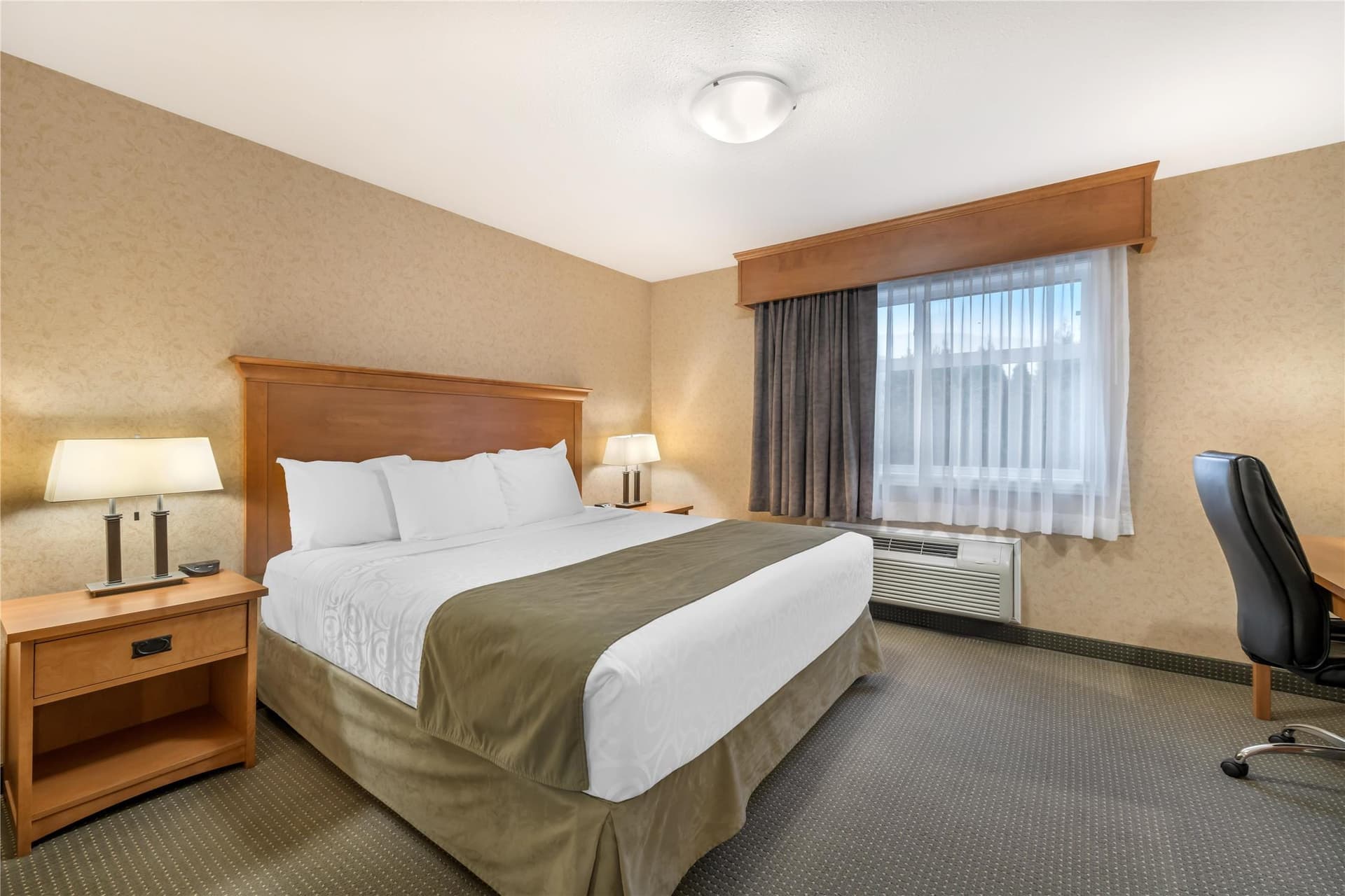Best Western Sicamous Inn 3