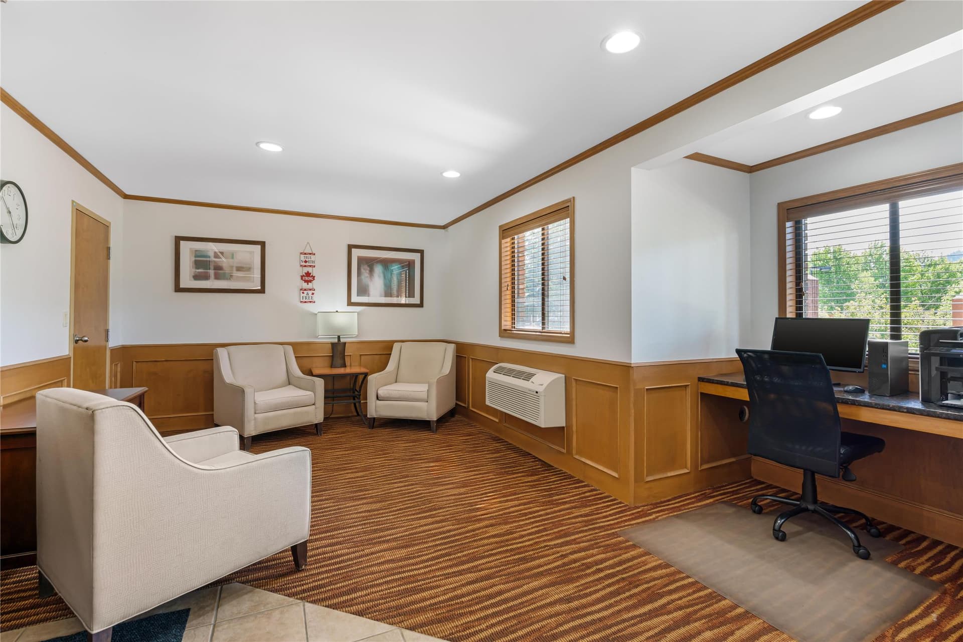 SureStay Plus Hotel By Best Western Salmon Arm 5