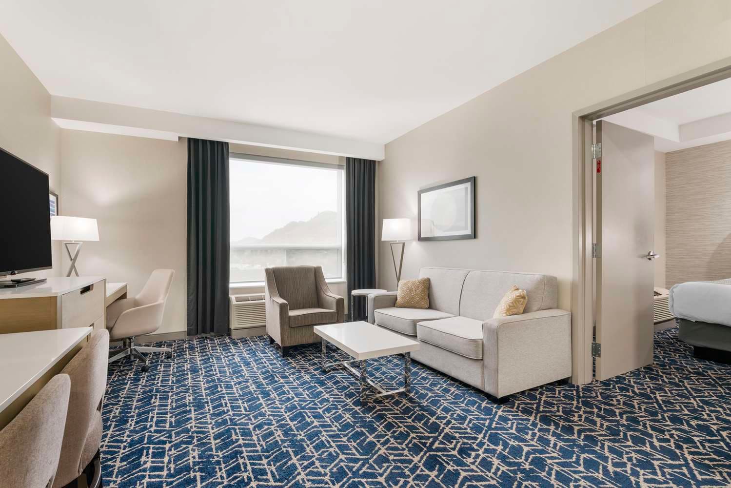 Best Western Premier Route 97 Vernon 4