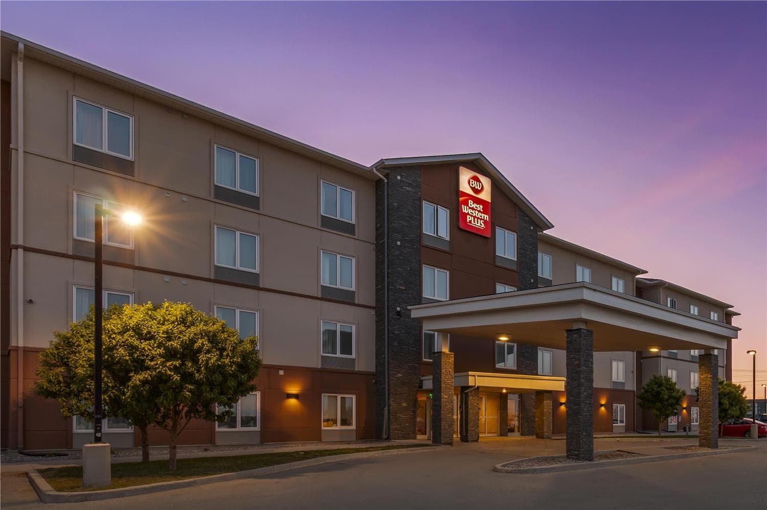 Best Western Plus Winnipeg West 3