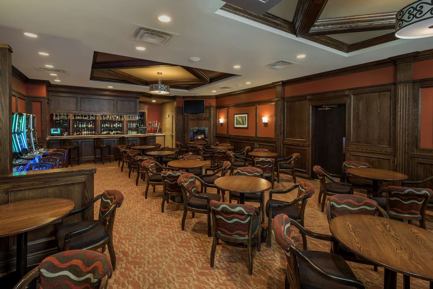 Best Western Plus Winnipeg Airport Hotel 2