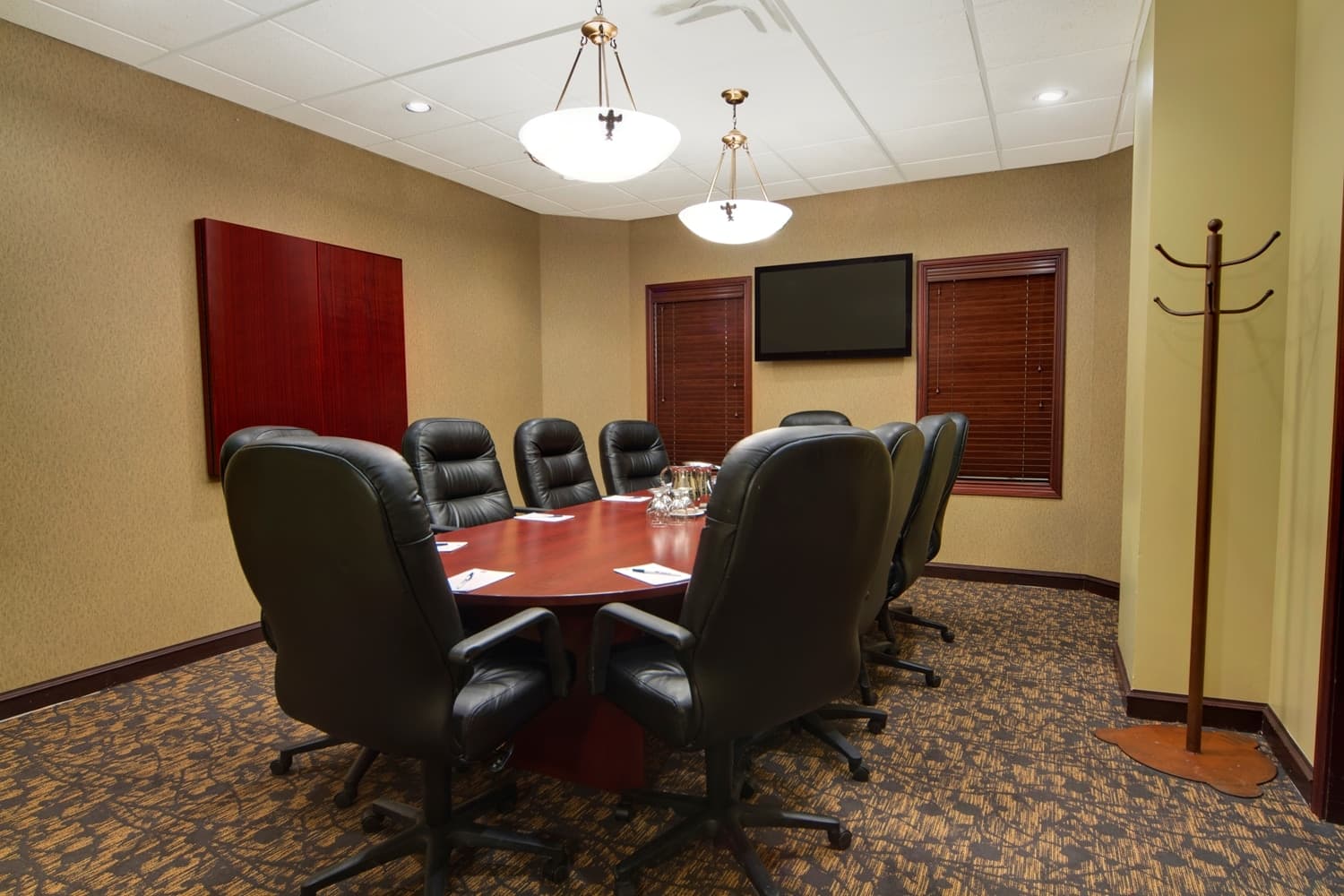 Best Western Plus Winnipeg Airport Hotel 5