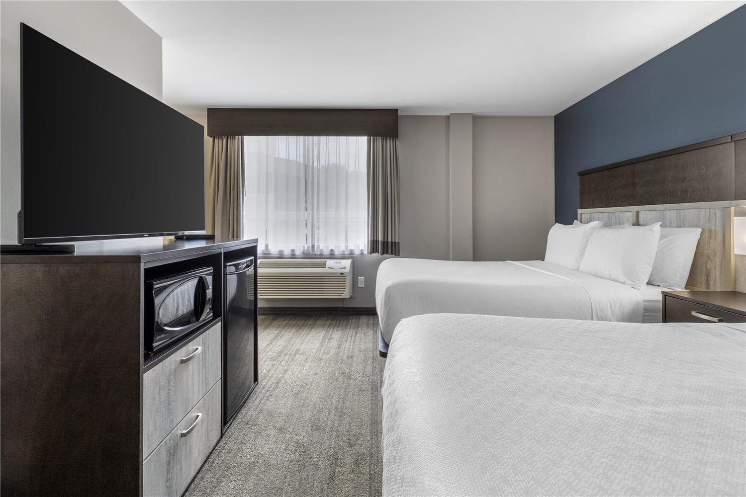 Best Western Plus Chocolate Lake Hotel