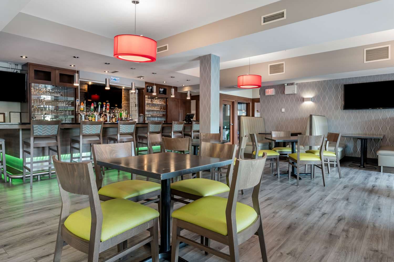 Best Western Plus Dartmouth Hotel & Suites 5