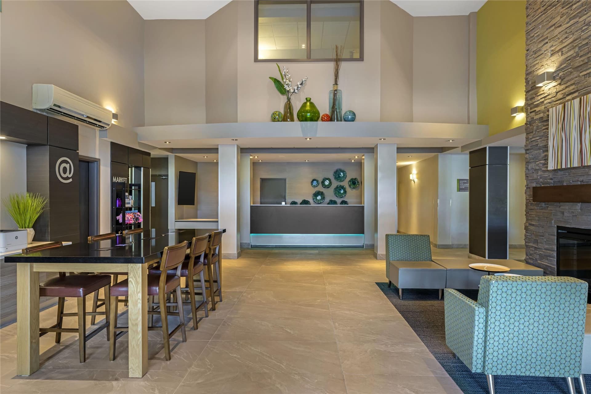 Best Western Plus Dartmouth Hotel & Suites 3