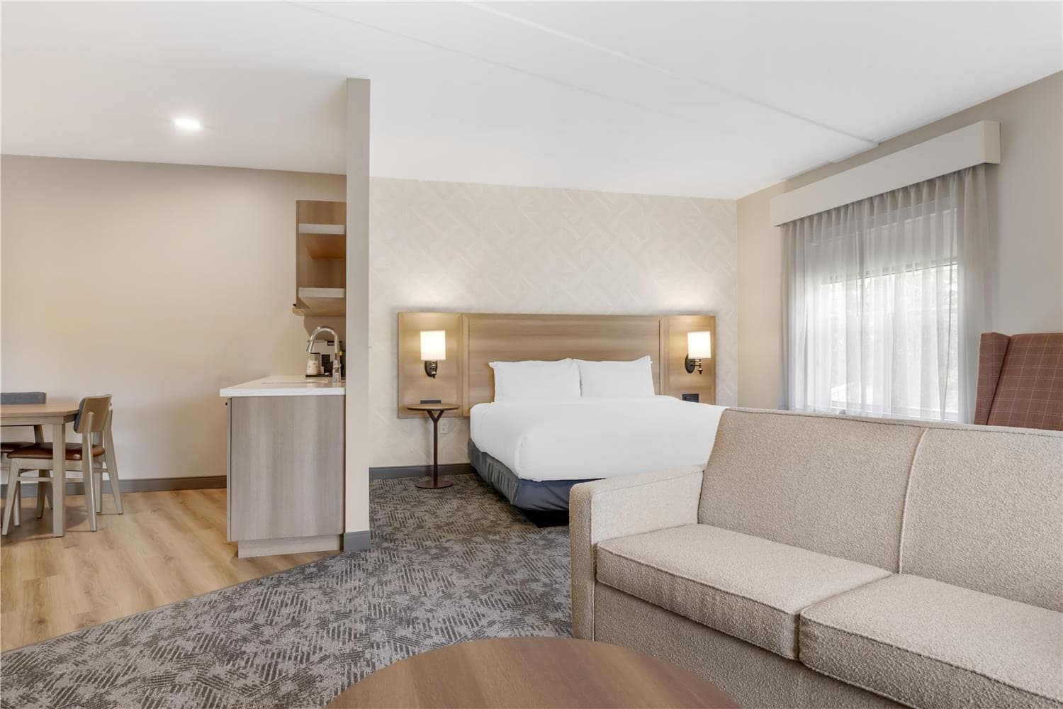 Best Western Plus Bridgewater Hotel & Convention Centre 5
