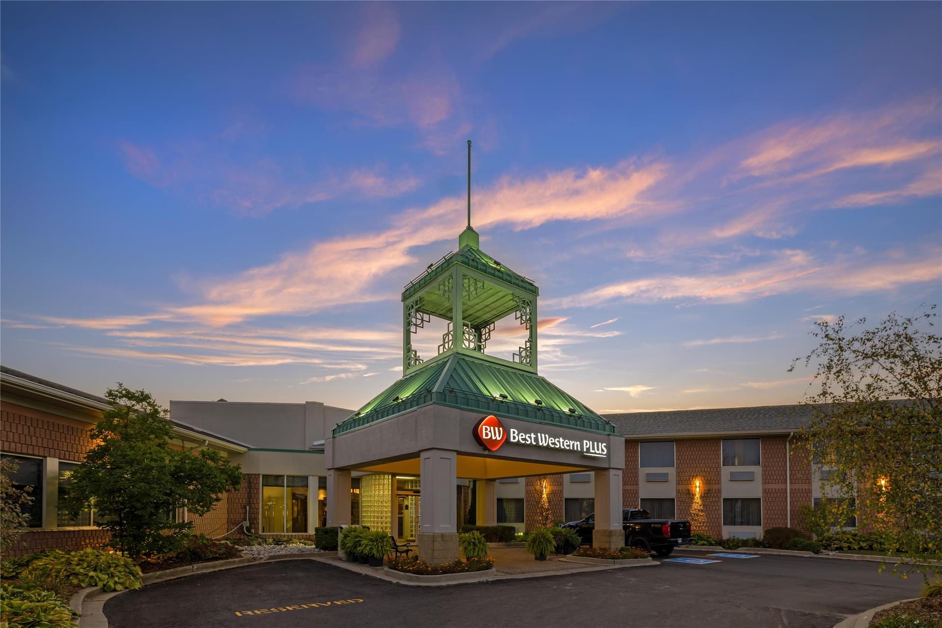 Best Western Plus Stoneridge Inn & Conference Centre 2