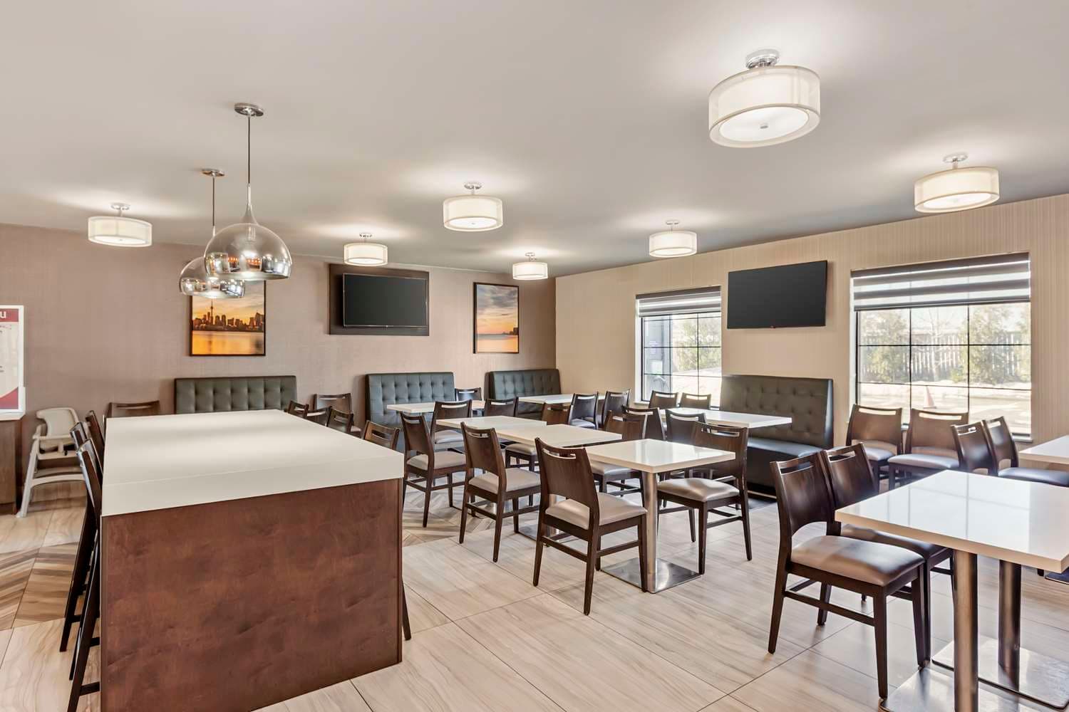 Best Western Plus Executive Inn 4