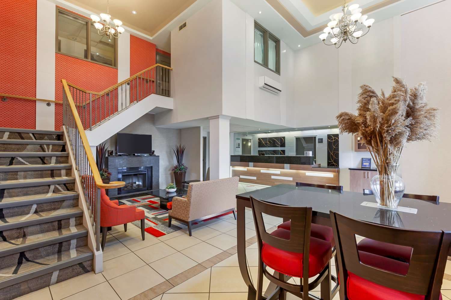 Best Western Plus Burlington Inn & Suites 2
