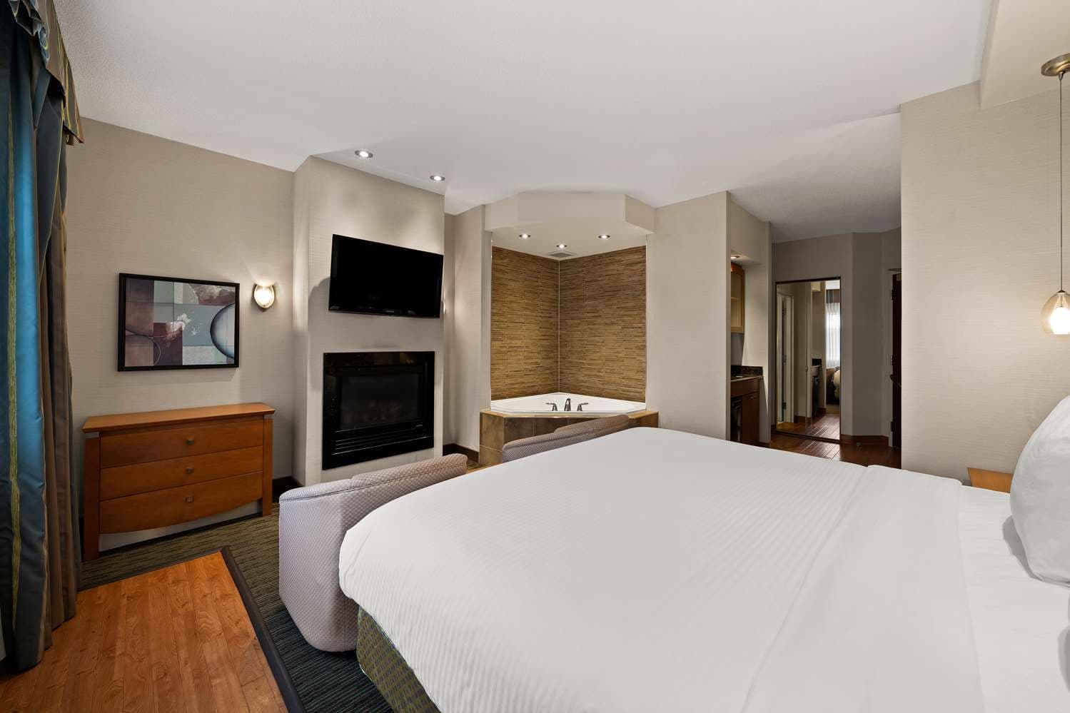 Best Western Plus Orangeville Inn & Suites 5