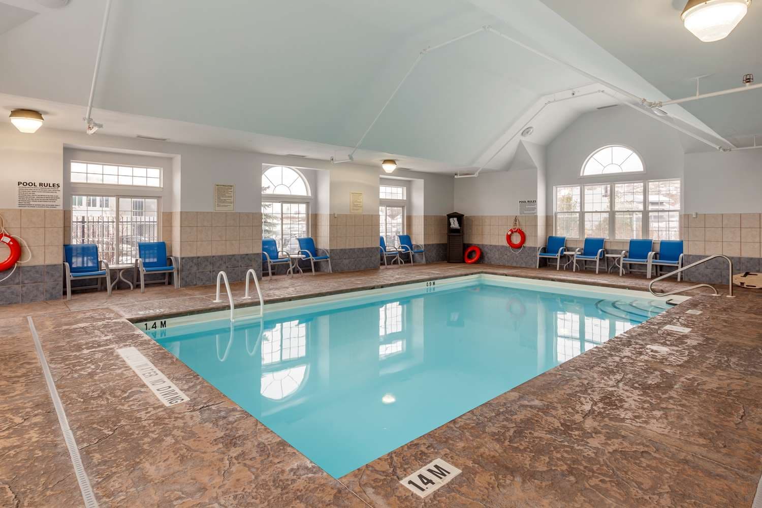 Best Western Plus Woodstock Inn & Suites 4