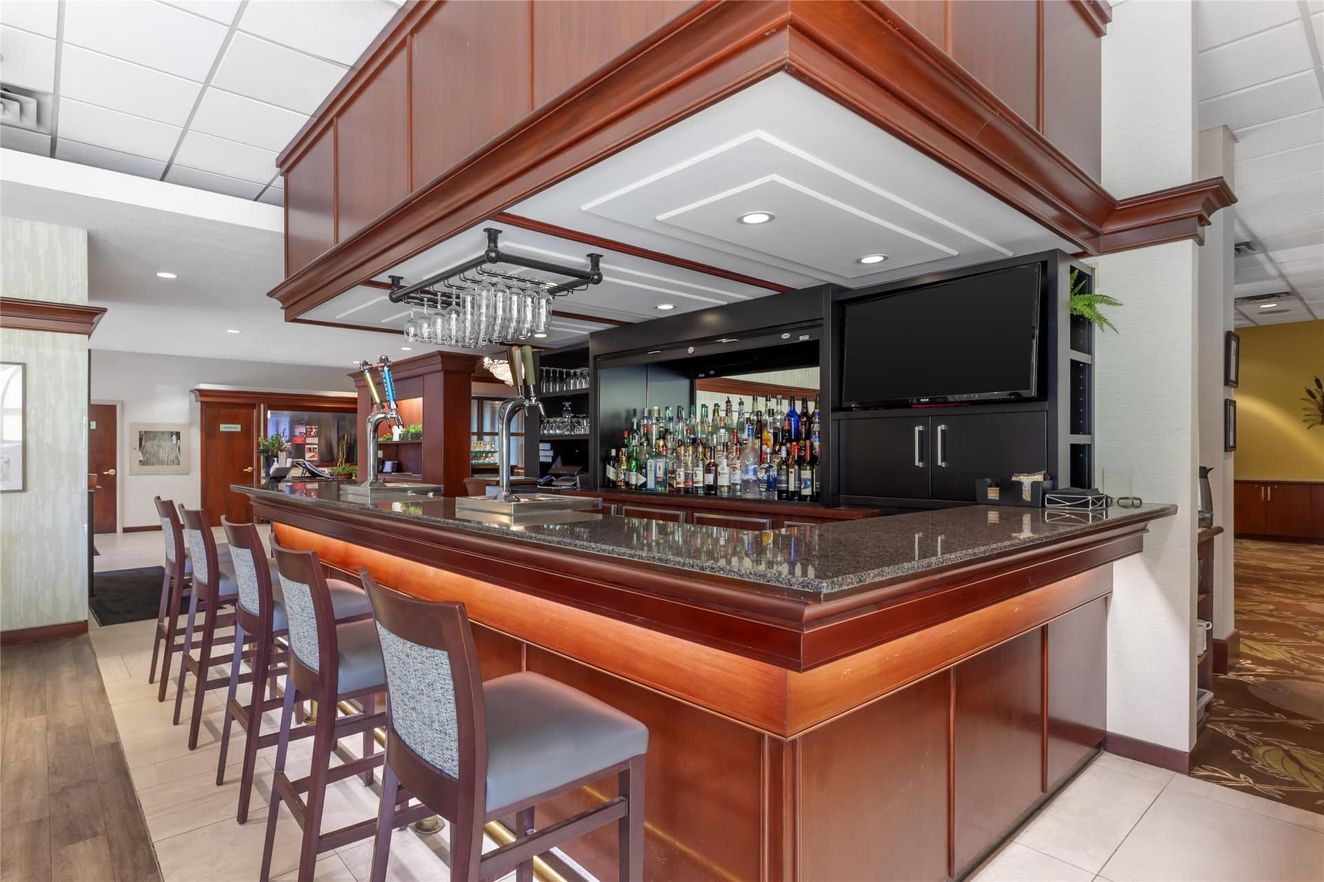 Best Western Plus The Arden Park Hotel 5