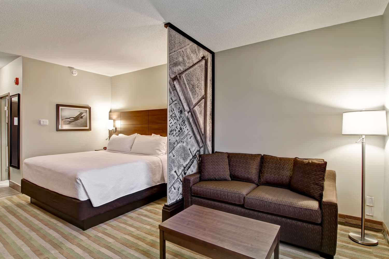 Best Western London Airport Inn & Suites 3