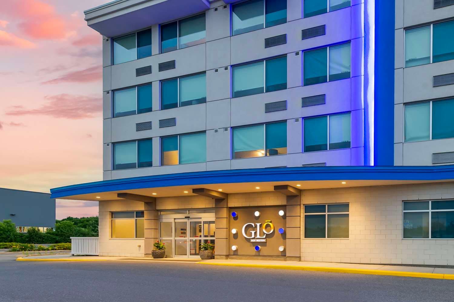 GLō Best Western Kanata Ottawa West 4