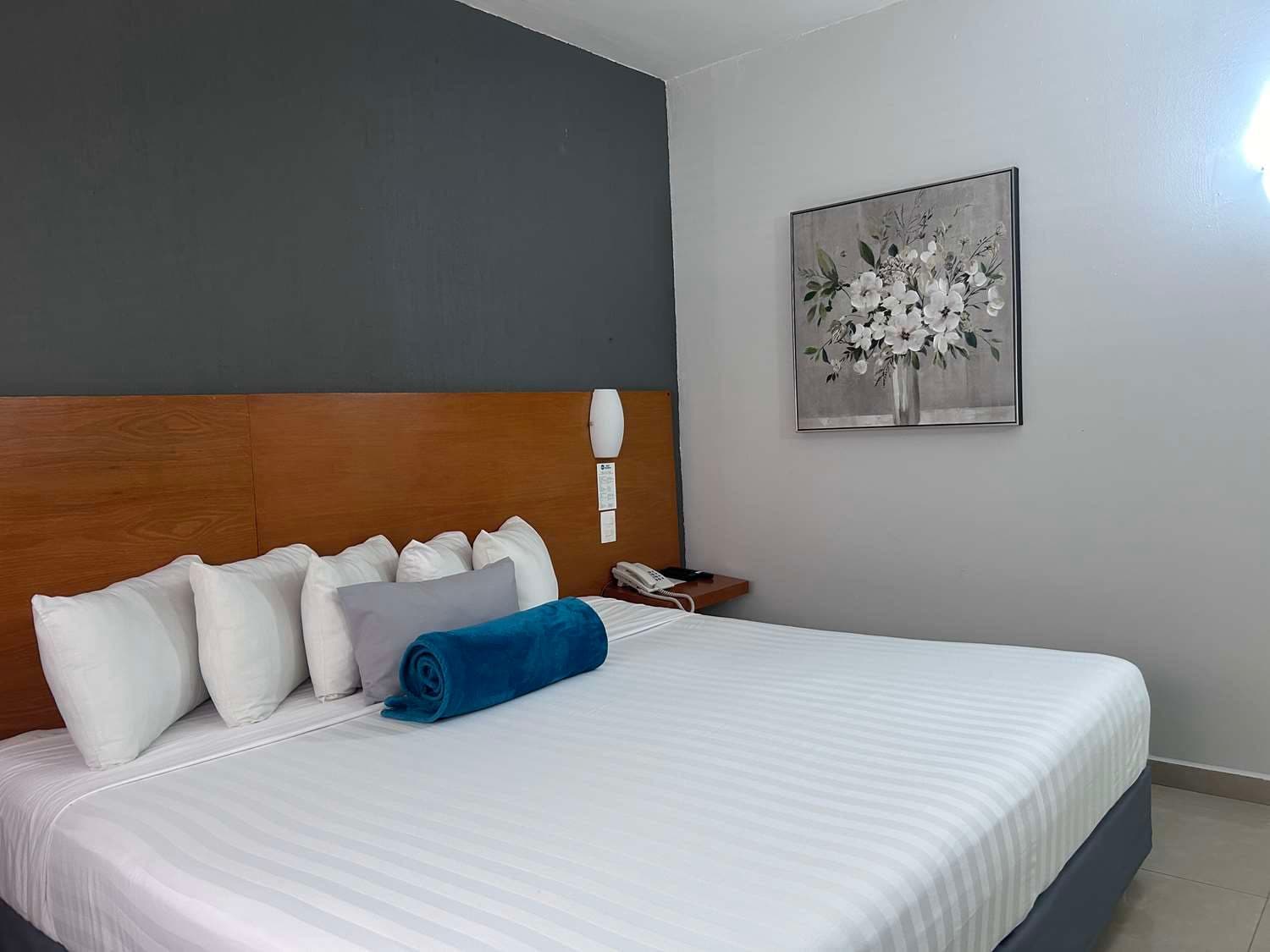 Days Inn by Wyndham Minatitlan 4
