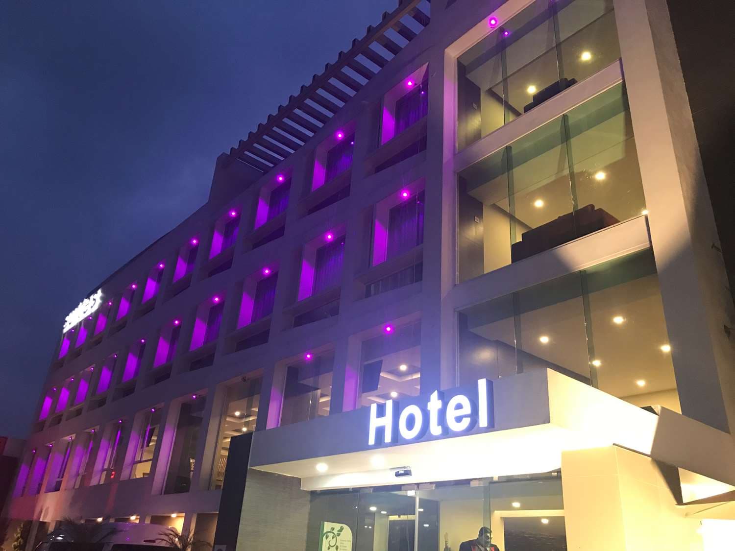 Best Western Plus Metepec & Suites 4