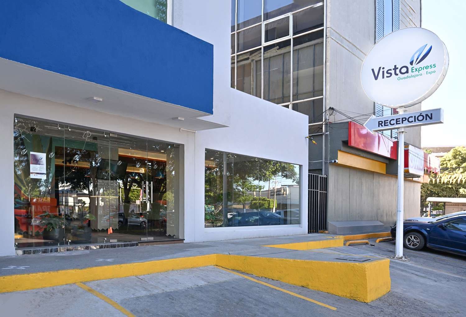 Vista Express Guadalajara Expo SureStay Collection by BW 3
