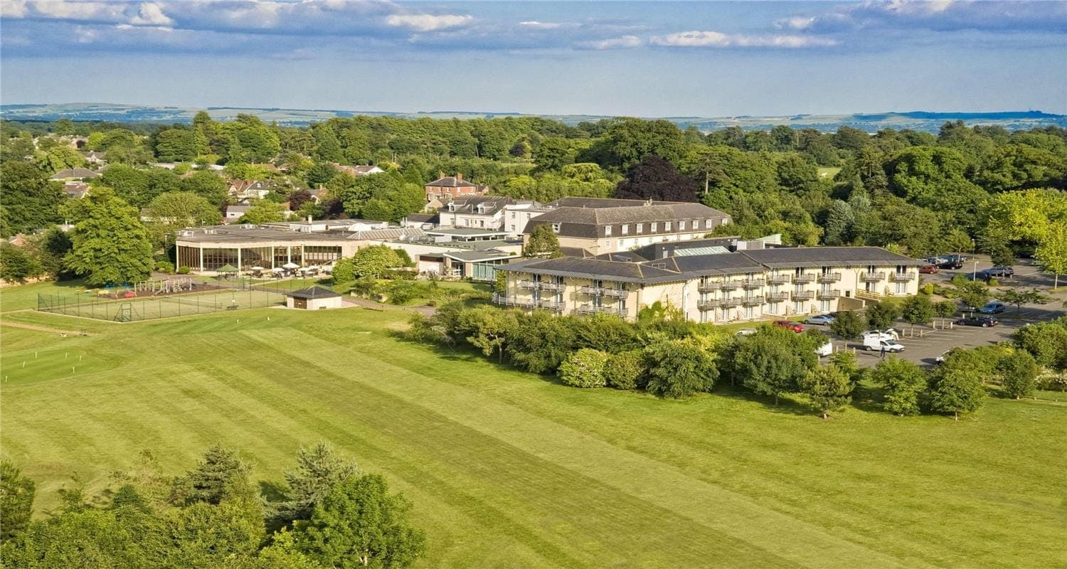 Blunsdon House Hotel