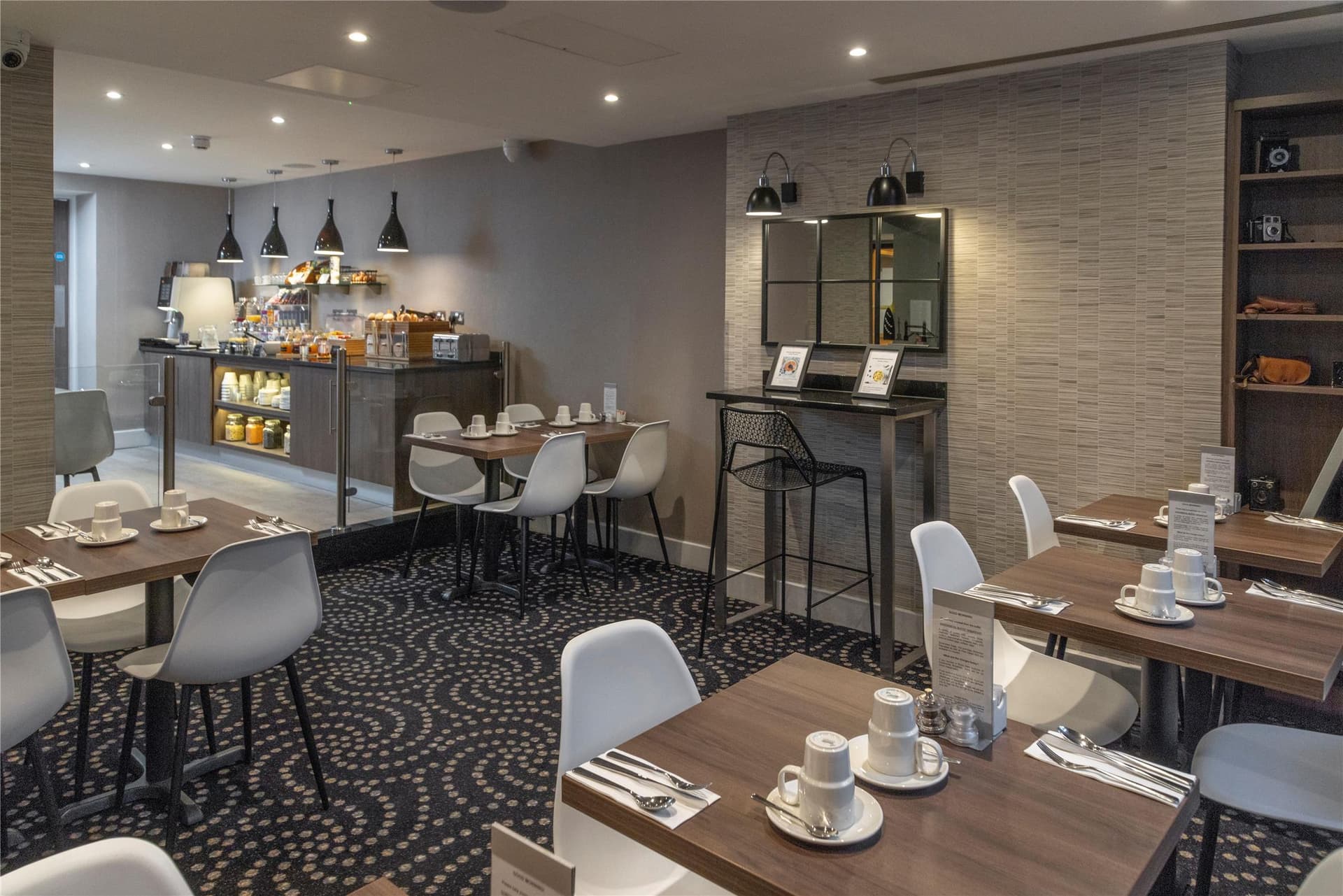 Best Western Plus Delmere Hotel 5