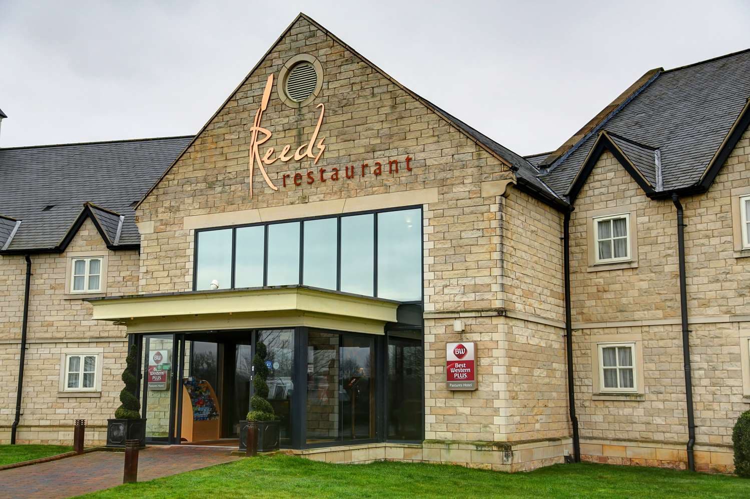 Best Western Plus Pastures Hotel 3