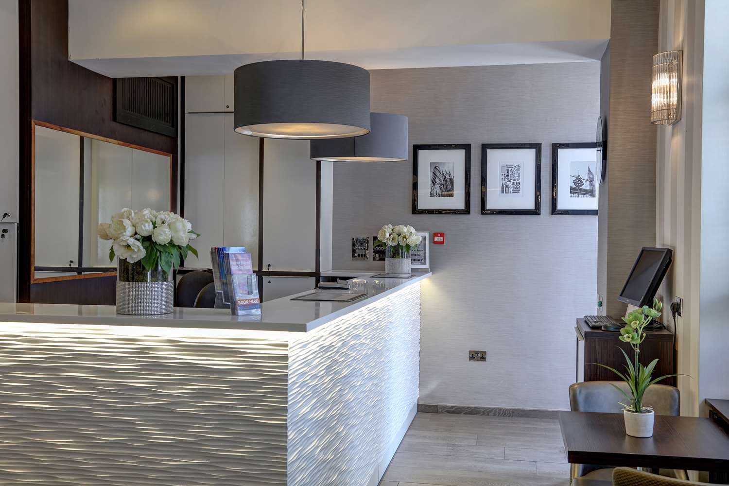 Best Western Buckingham Palace Rd 2