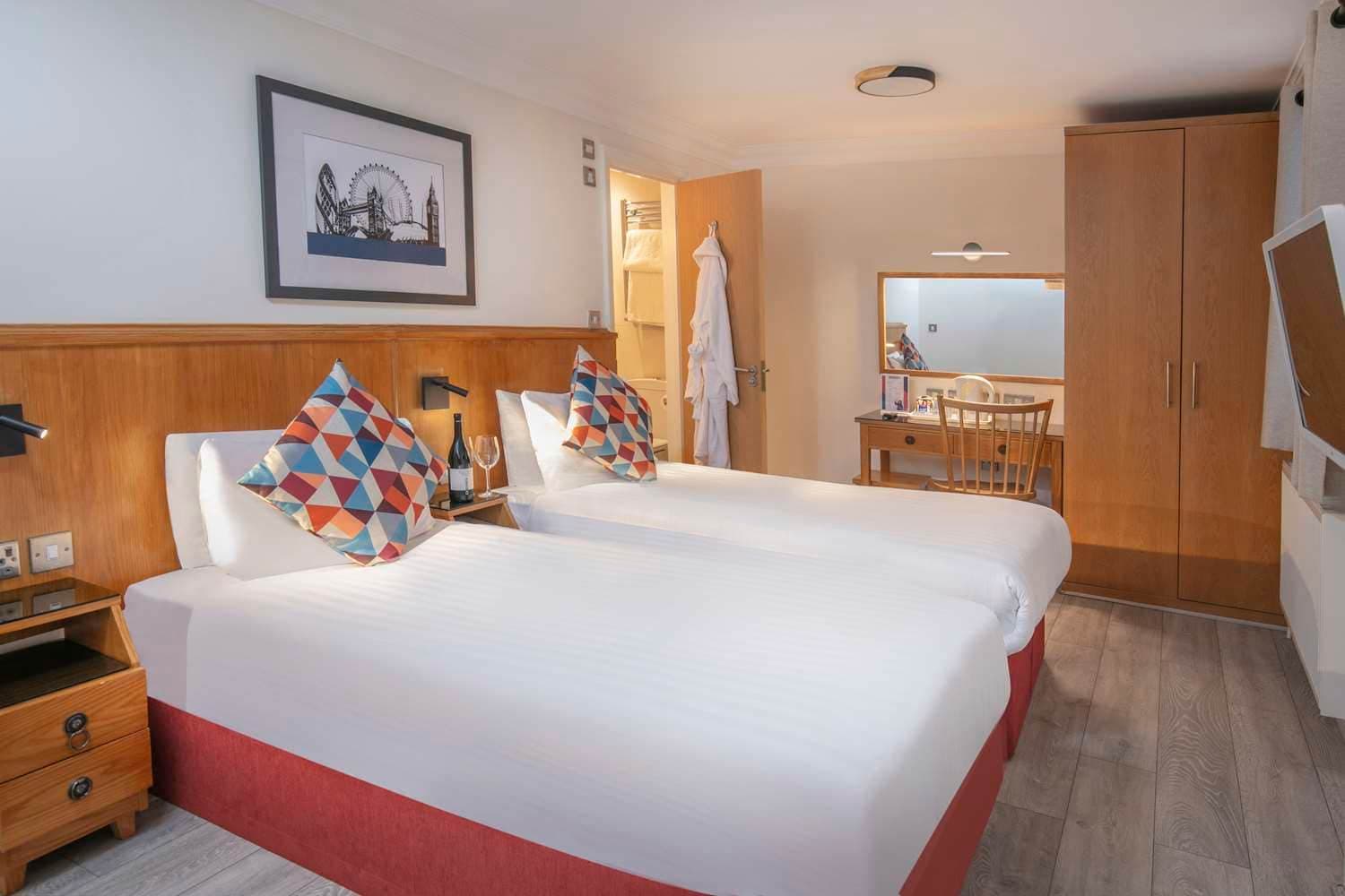 Queensway Hotel, Sure Hotel Collection by Best Western 4