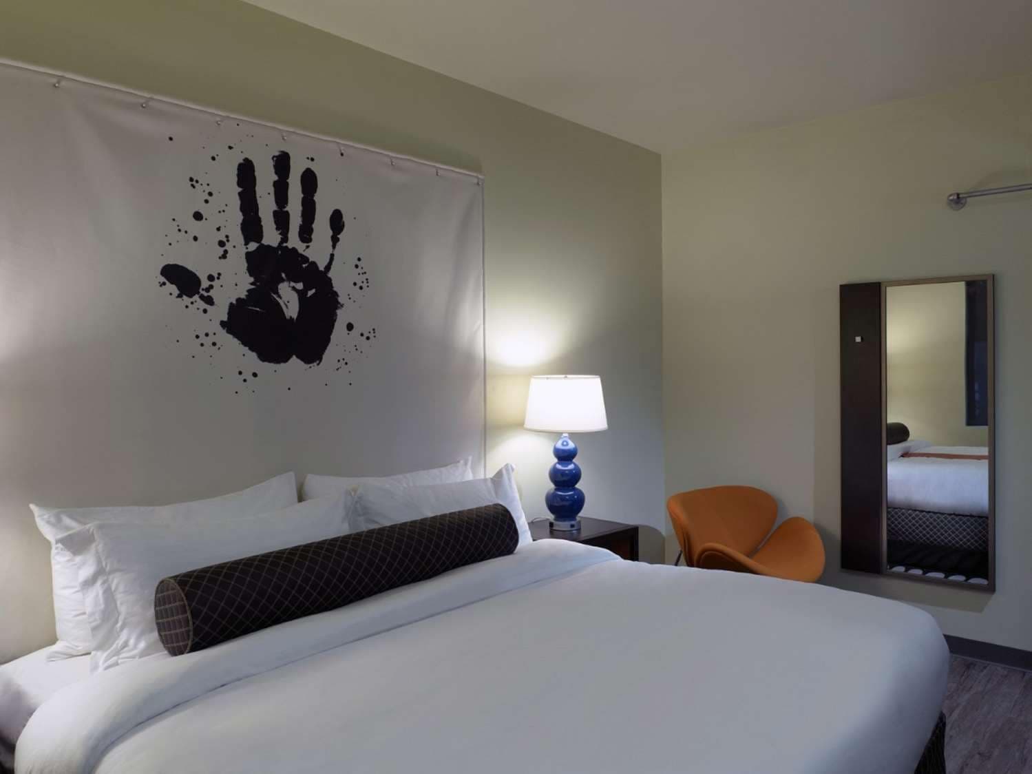 ACME Hotel Chicago, Outset Collection by Hilton 4