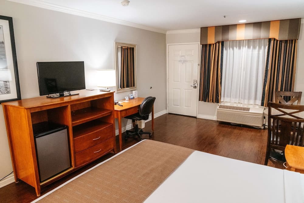 Best Western Palm Garden Inn 5