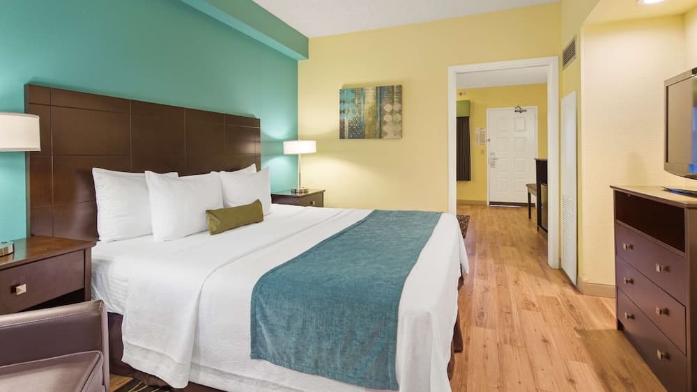 Best Western Plus Deerfield Beach Hotel & Suites 5
