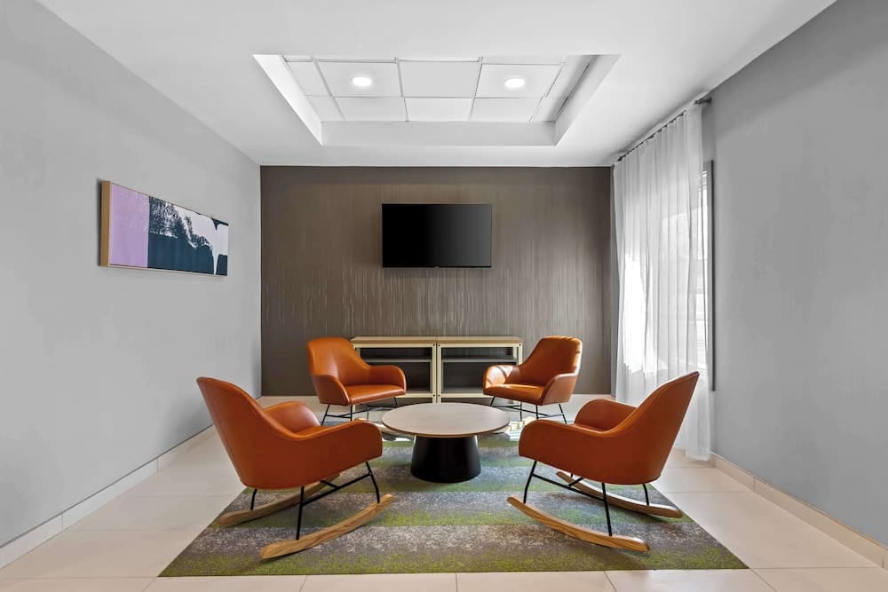 Spark by Hilton Bensalem Philadelphia 2