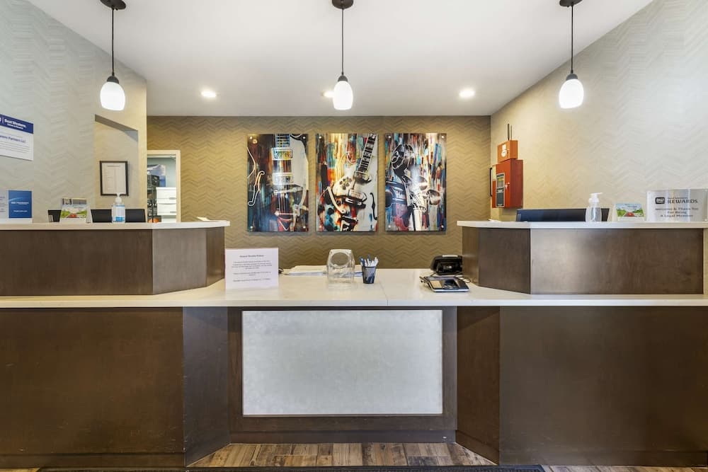Best Western Plus Nashville Airport Hotel 3