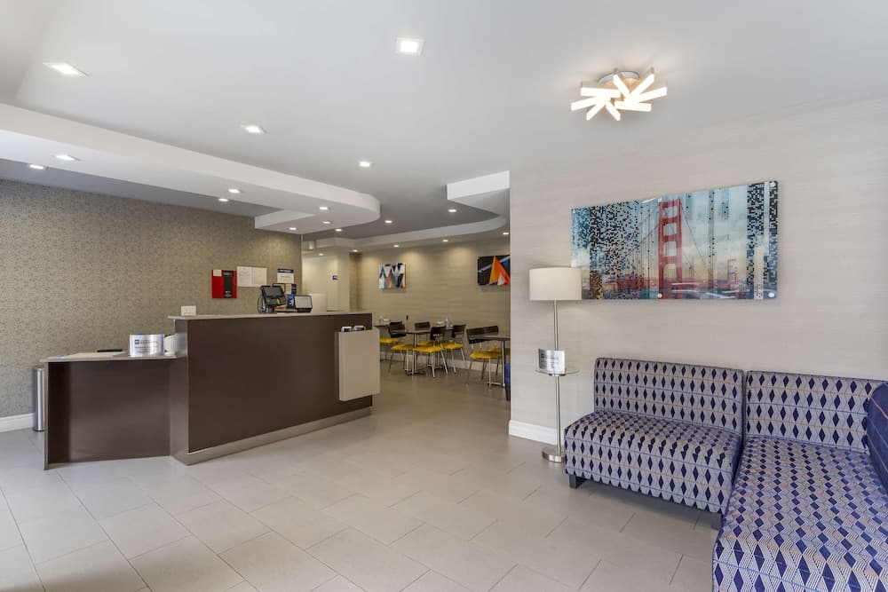 Best Western Red Coach Inn 4