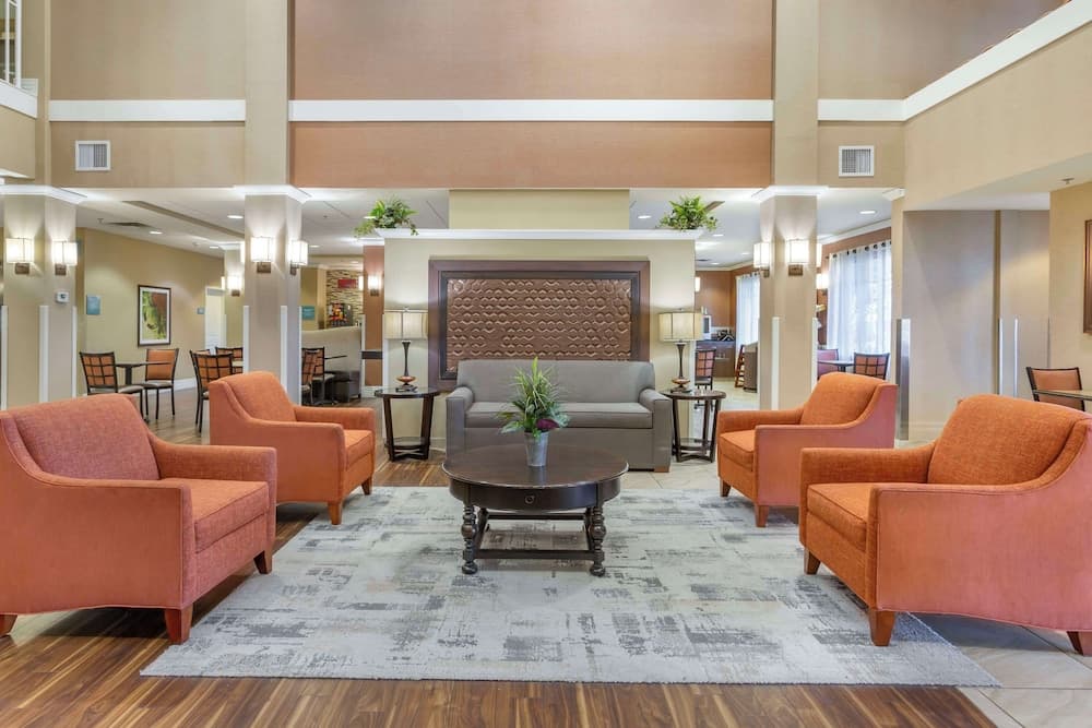 Best Western Plus Chandler Hotel & Suites 2